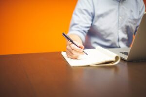 sns運用代行フリーランスの相場はどれくらい？