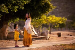 離婚後に母親が抱える悩みとはどのようなものですか？