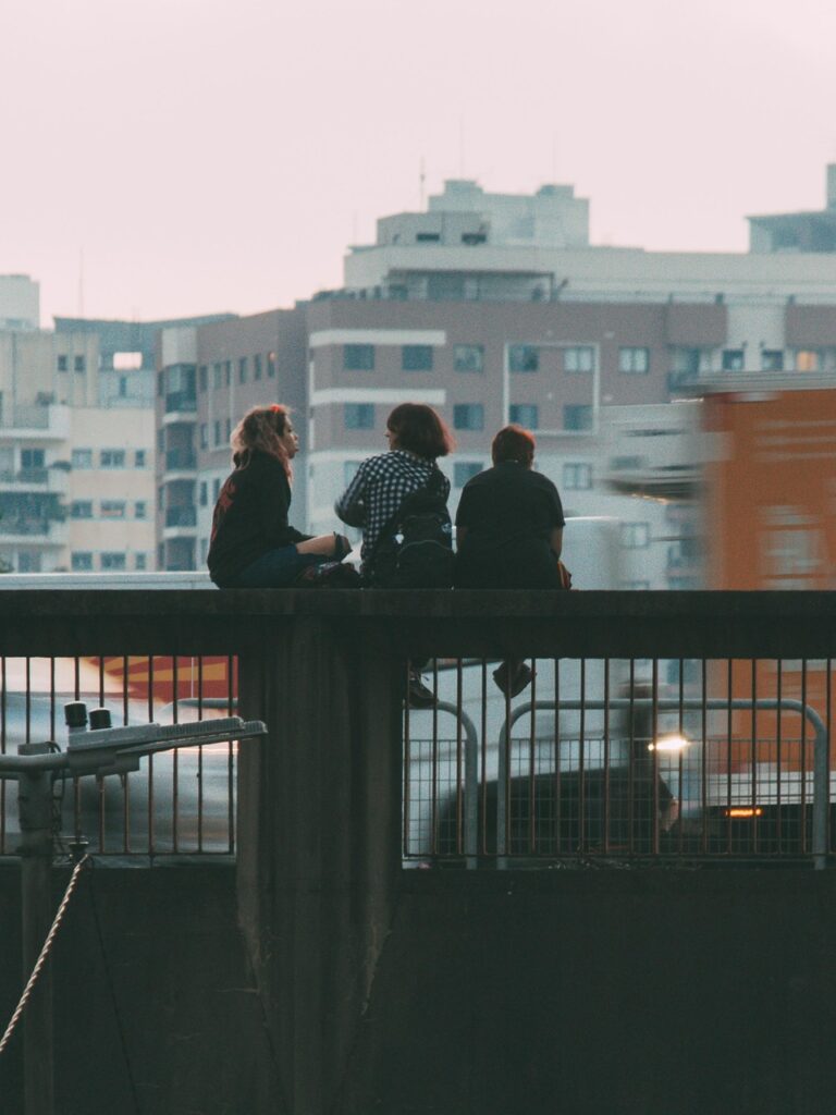 離婚後の友達との付き合い方について知りたいことは？